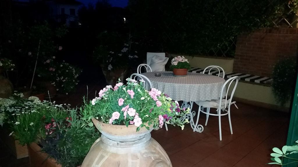 Apartamento La Terrazza Da Ernestina Lucca Exterior foto